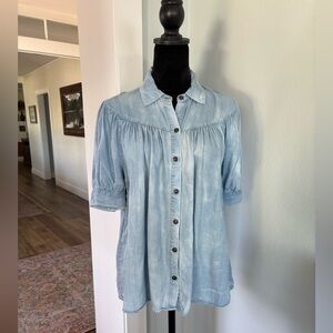 Jane + Delancey size small distressed yoke blouse with puff sleeves
